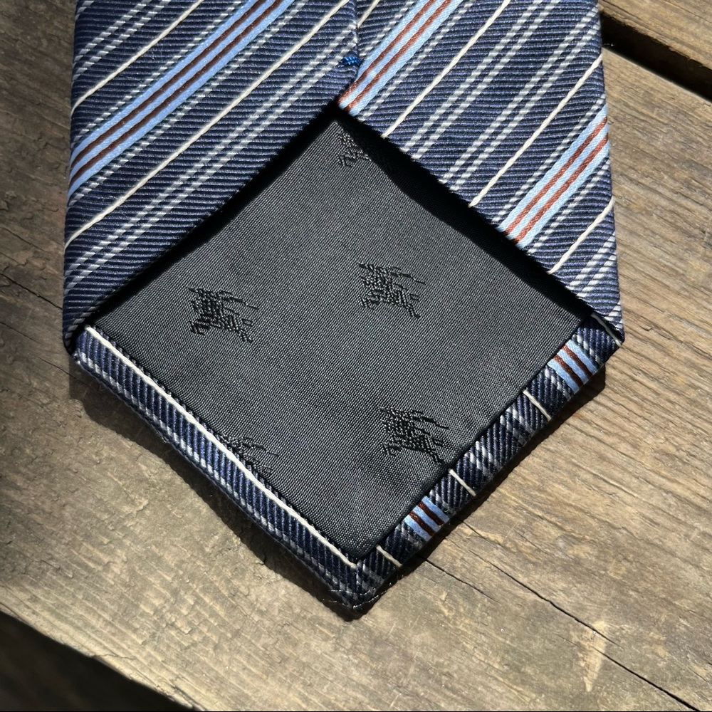 Burberry Tie - Picture 2 of 4